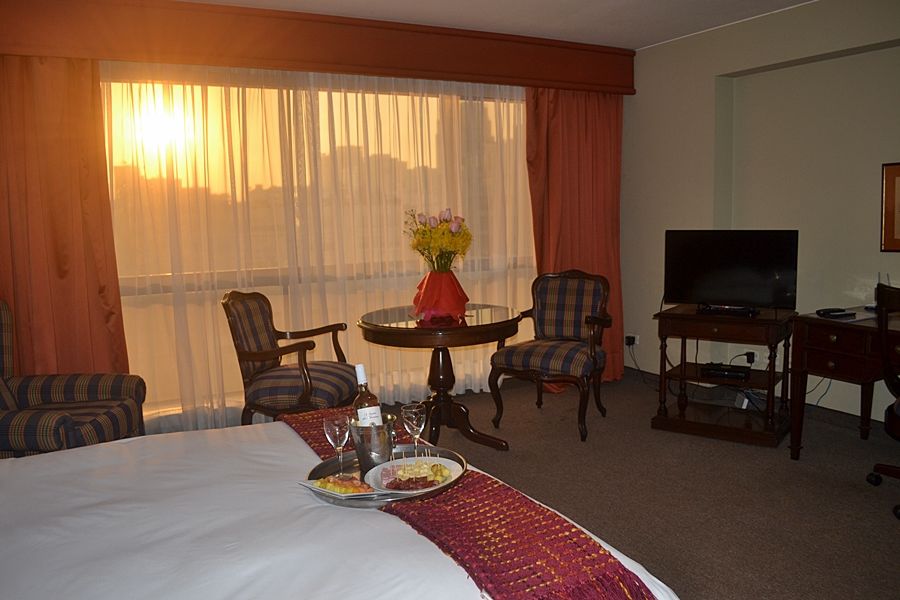Suites Plaza Las Flores ลิมา ภายนอก รูปภาพ